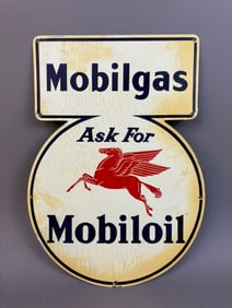 NOS Mobilgas Mobiloil Keyhole Pump Plate Sign