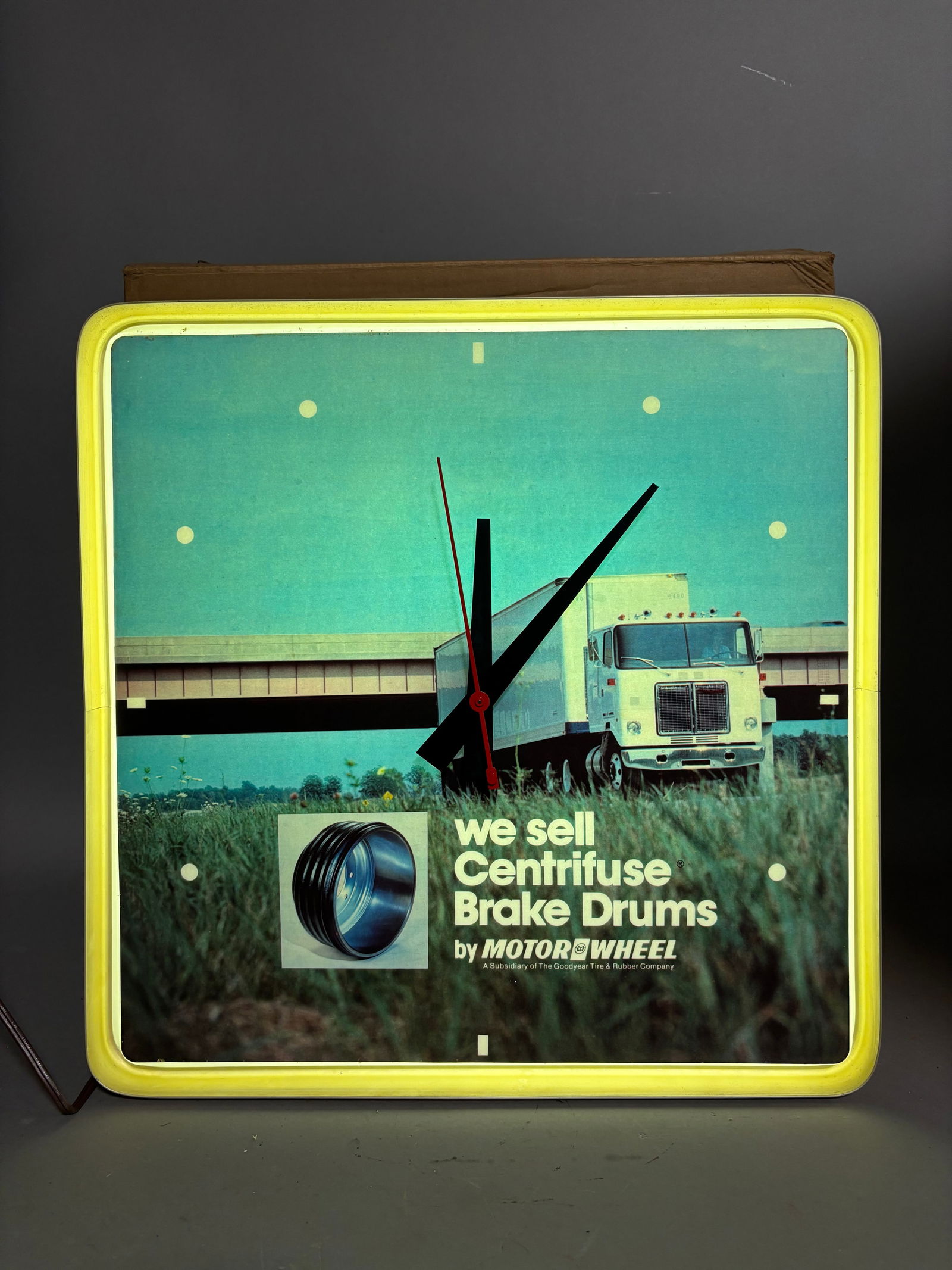 NOS Semi Wheel Drum Brake Parts Dualite Clock (1 of 9)