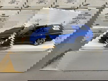 16 NOS Revell 02 Chevrolet Corvette Conv Promo Car