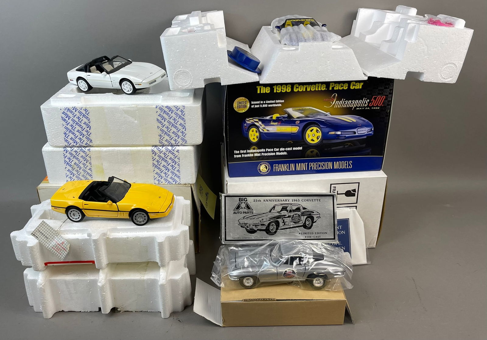 4 NOS Franklin Mint Chev Corvette Die Cast Cars (1 of 8)