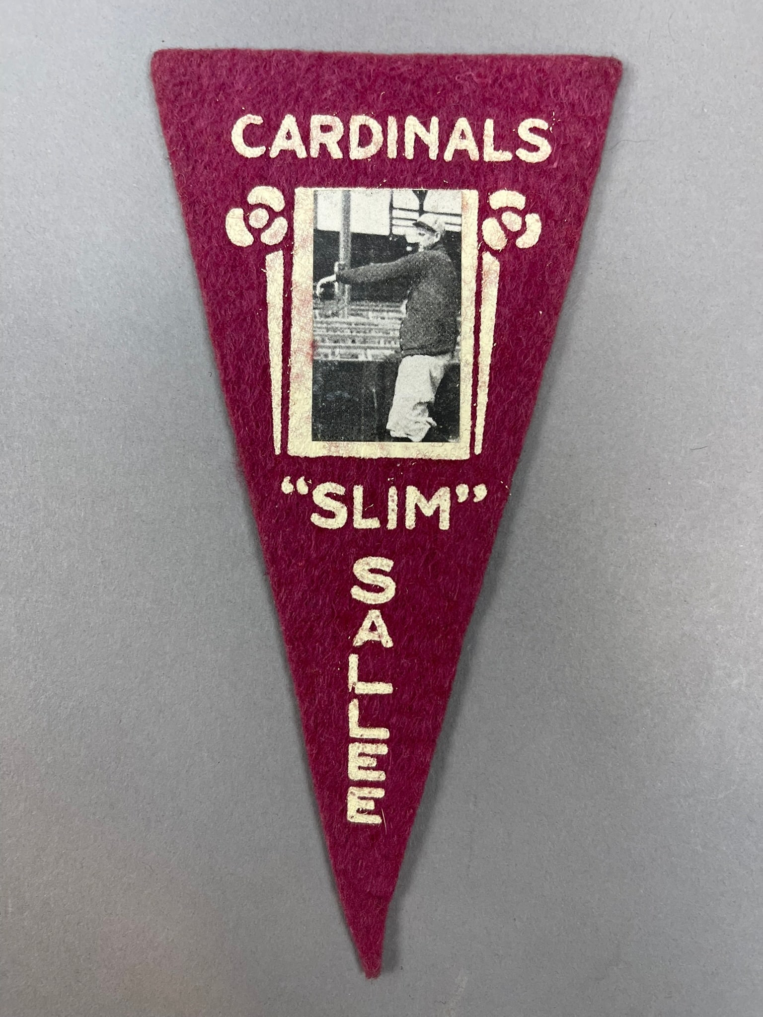 1916 Ferguson Bakery BF2 Slim Sallee Mini Felt Pennant Detroit Tigers: Rare Mini felt photo pennant, very good condition for age. May Show minor imperfections from storage. Measures roughly 5.5" x 3".