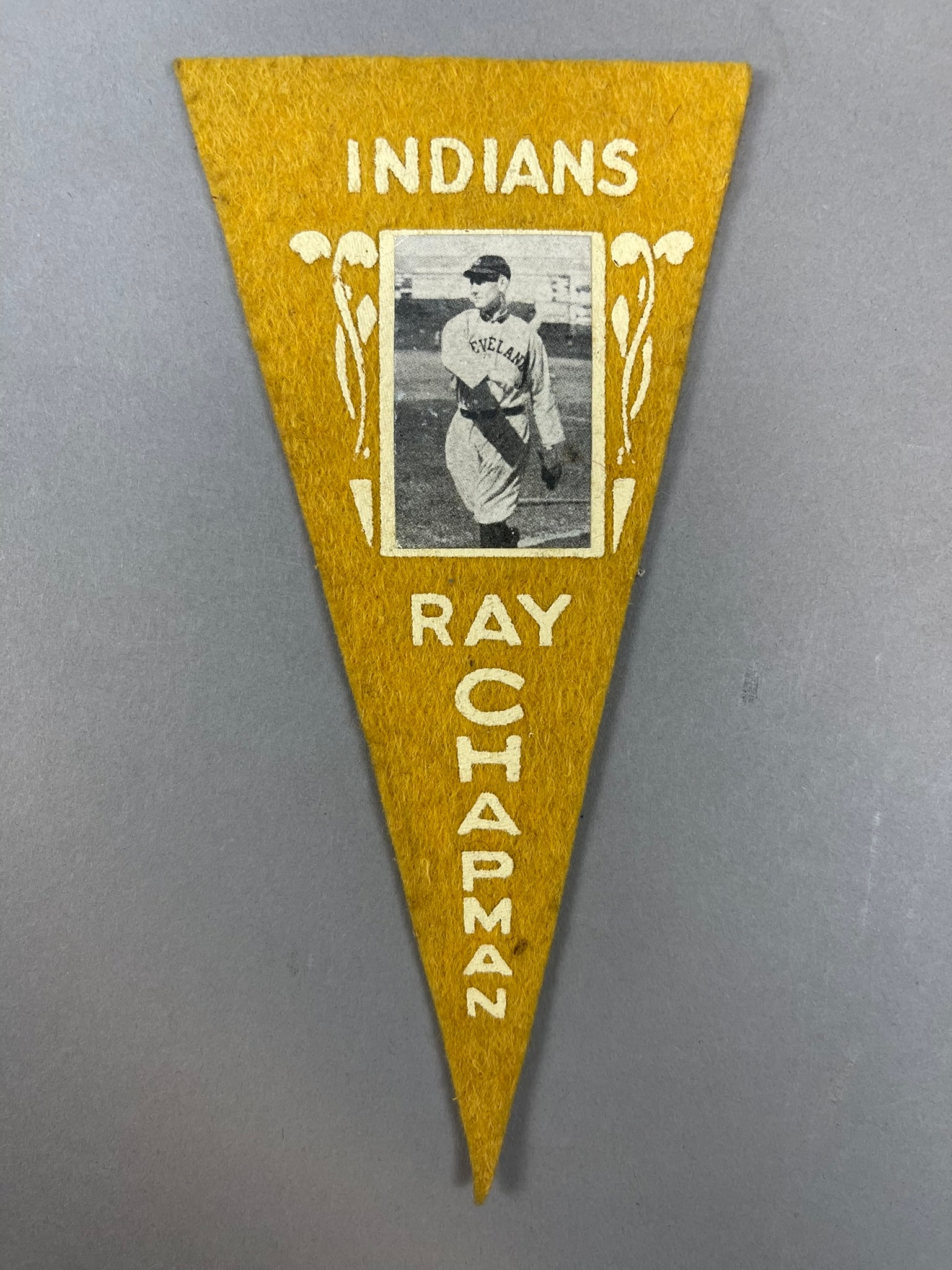 1916 Ferguson Bakery BF2 Ray Chapman Mini Felt Pennant Cleveland Indians (1 of 4)