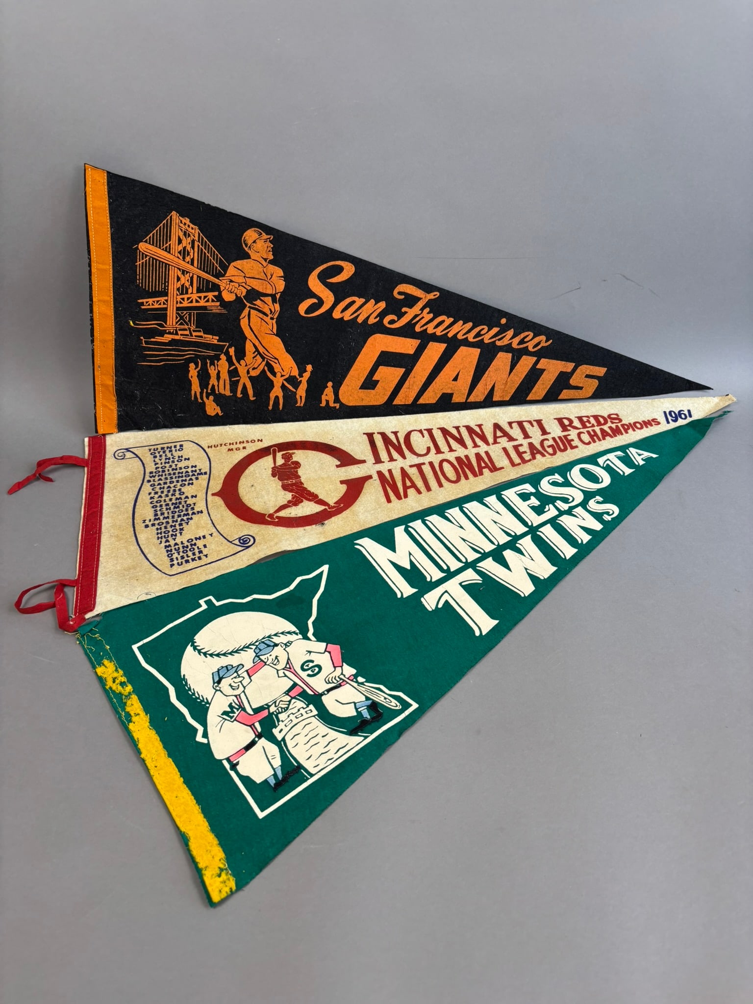 1960s lot of 3 MLB Baseball Pennants San Francisco Giants,  Twins, Reds (1 of 12)