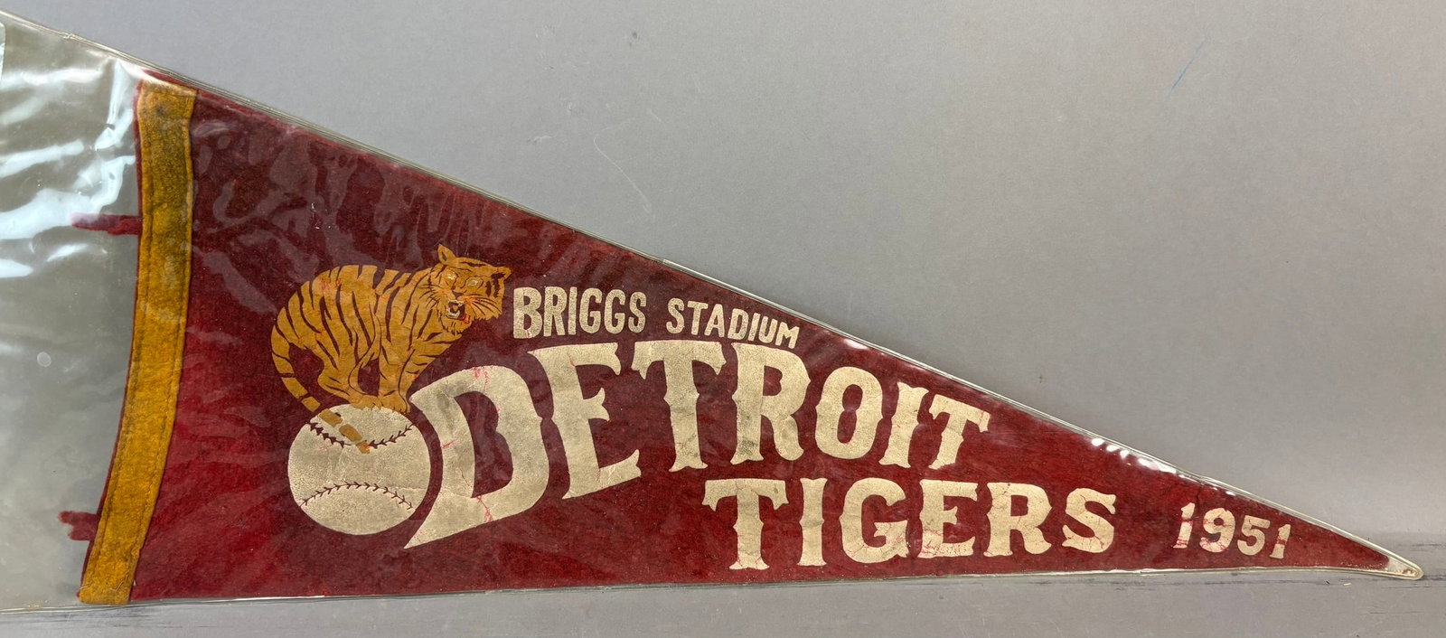 1951 Detroit Tigers Briggs Stadium Felt Baseball Pennant: Great orginal full size felt pennant in good condition overall. Tough one to find. Measurements in photos.