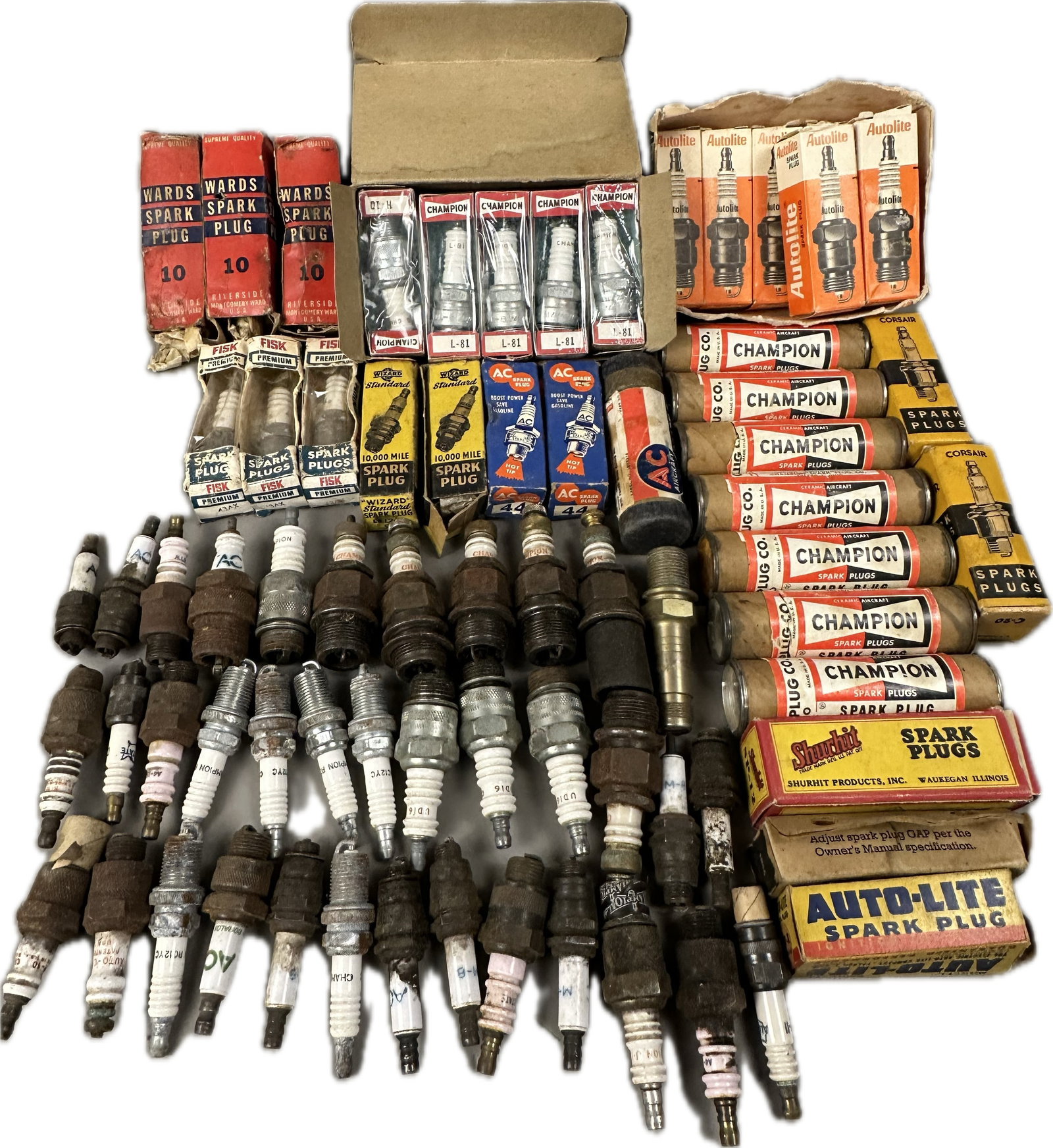 Lot 70+ Spark Plugs Champion Auto Lite Wizard AC Fisk Wards Corsair (1 of 10)