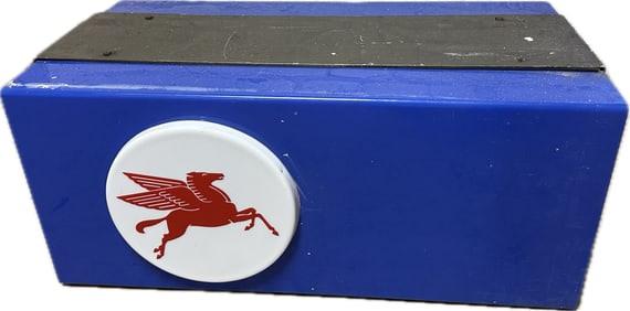 Mobil Oil w/ Pegasus Plastic Lighted Gas Station Sign Works