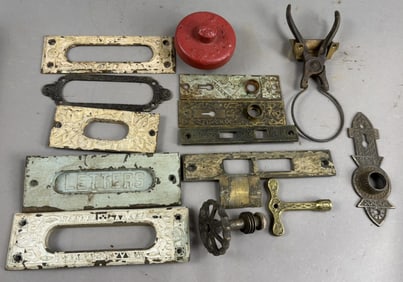 Lot 14 Antique Eastlake Victorian Ornate Door Knob Plate & Letters
