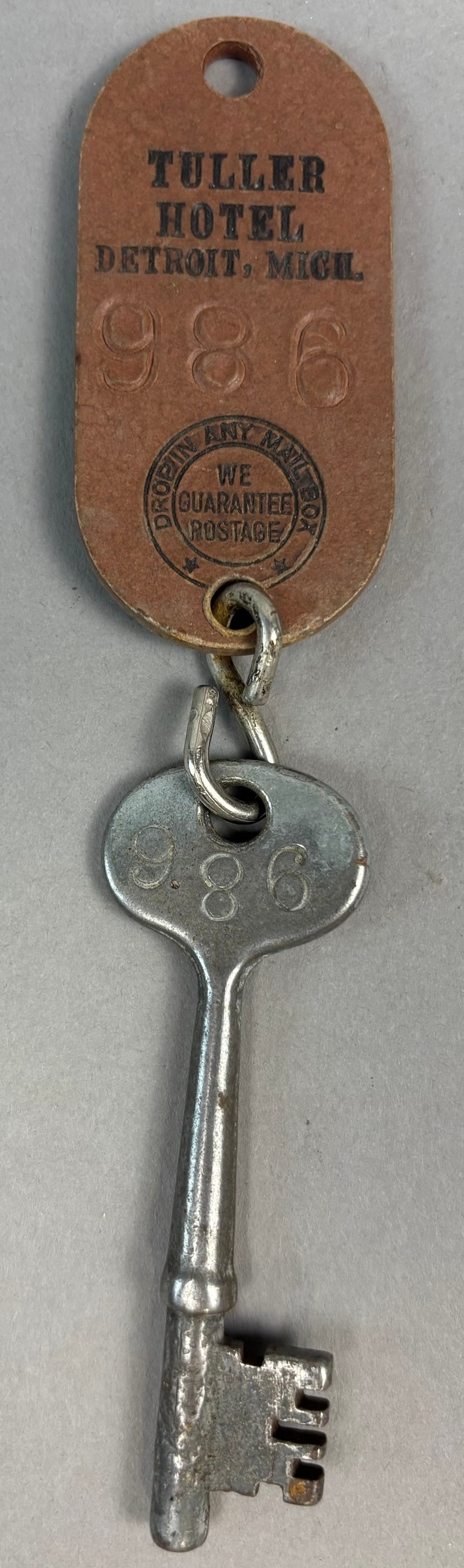 Tuller Hotel Detroit Michigan Stamped Fiber Keychain w/ Skeleton Key Room 986 (1 of 6)