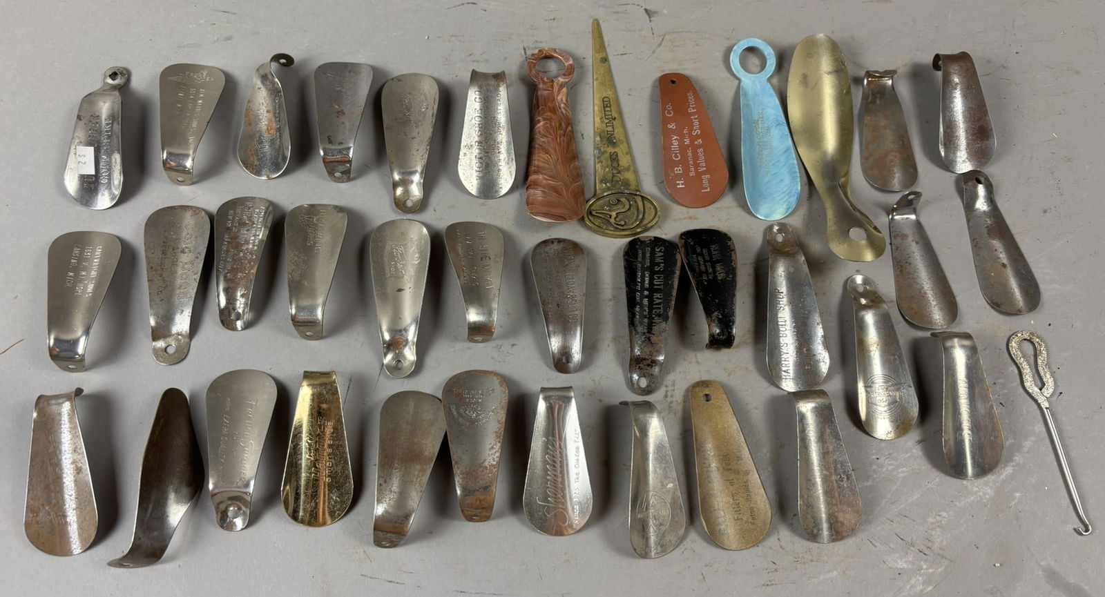 Antique Lot 38 Early 1900s-30s Advertising Shoe Horn & Lace Pullers (1 of 12)