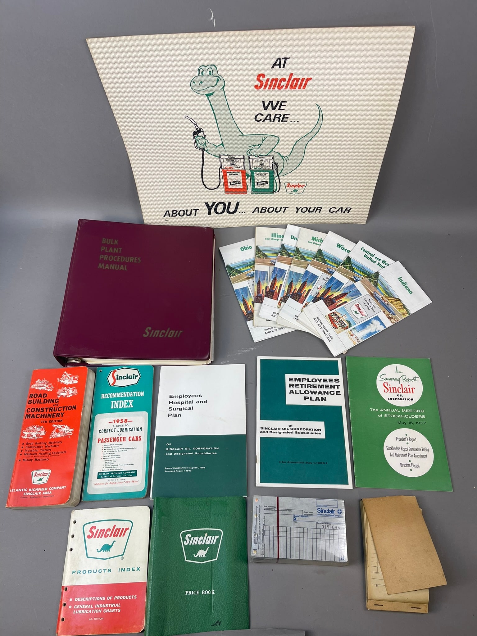 Lot 18 Original Sinclair Service Station Guide Map Index & More (1 of 17)