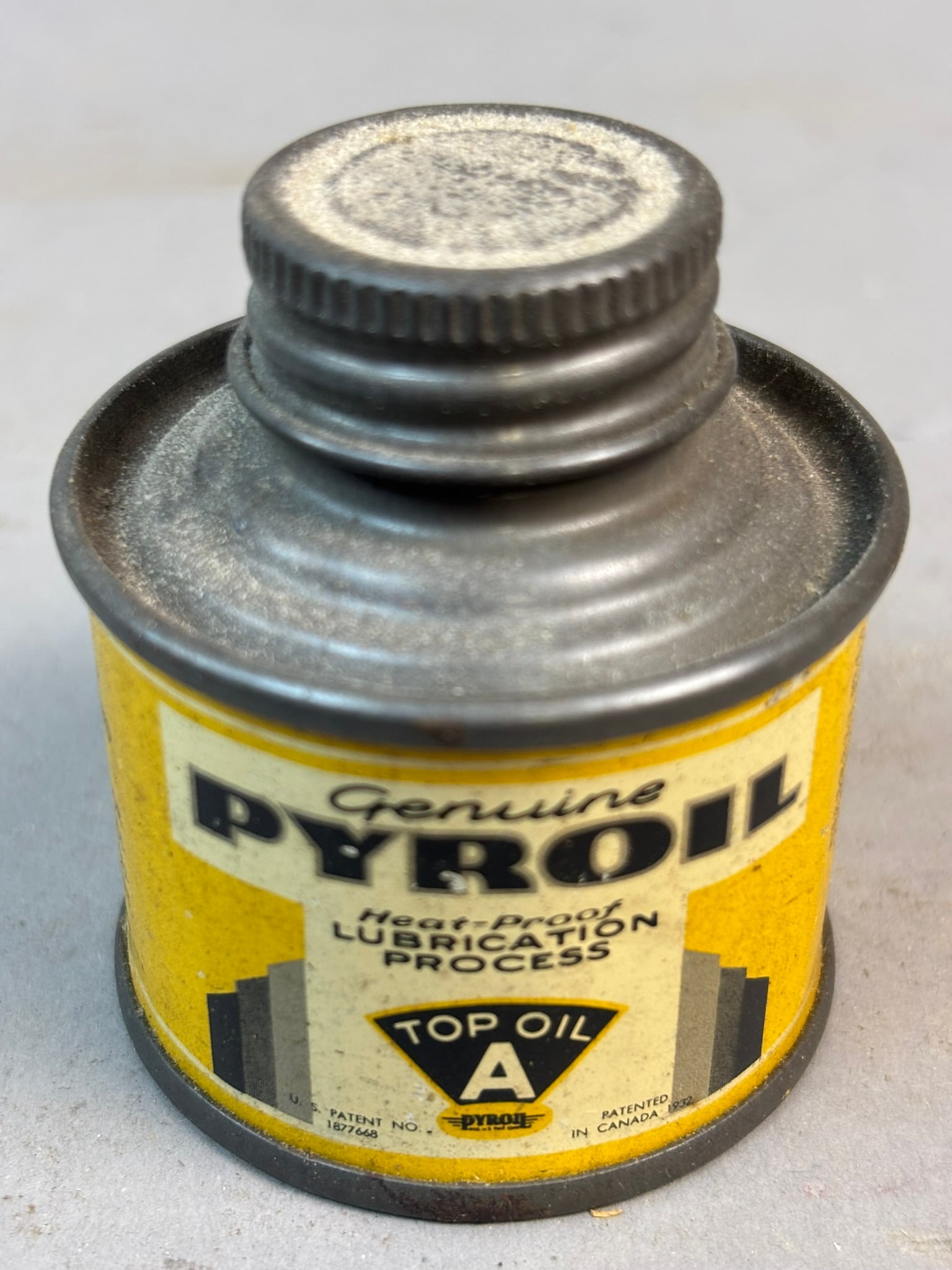 Pyroil 1932 Top Oil "A" Cone Top 2oz Metal Can: See all photos for a better idea on condition. All items are sold as-is, where-is! This is a simulcast auction event, with in house bidding offered, along with multiple online bidding platforms. If yo