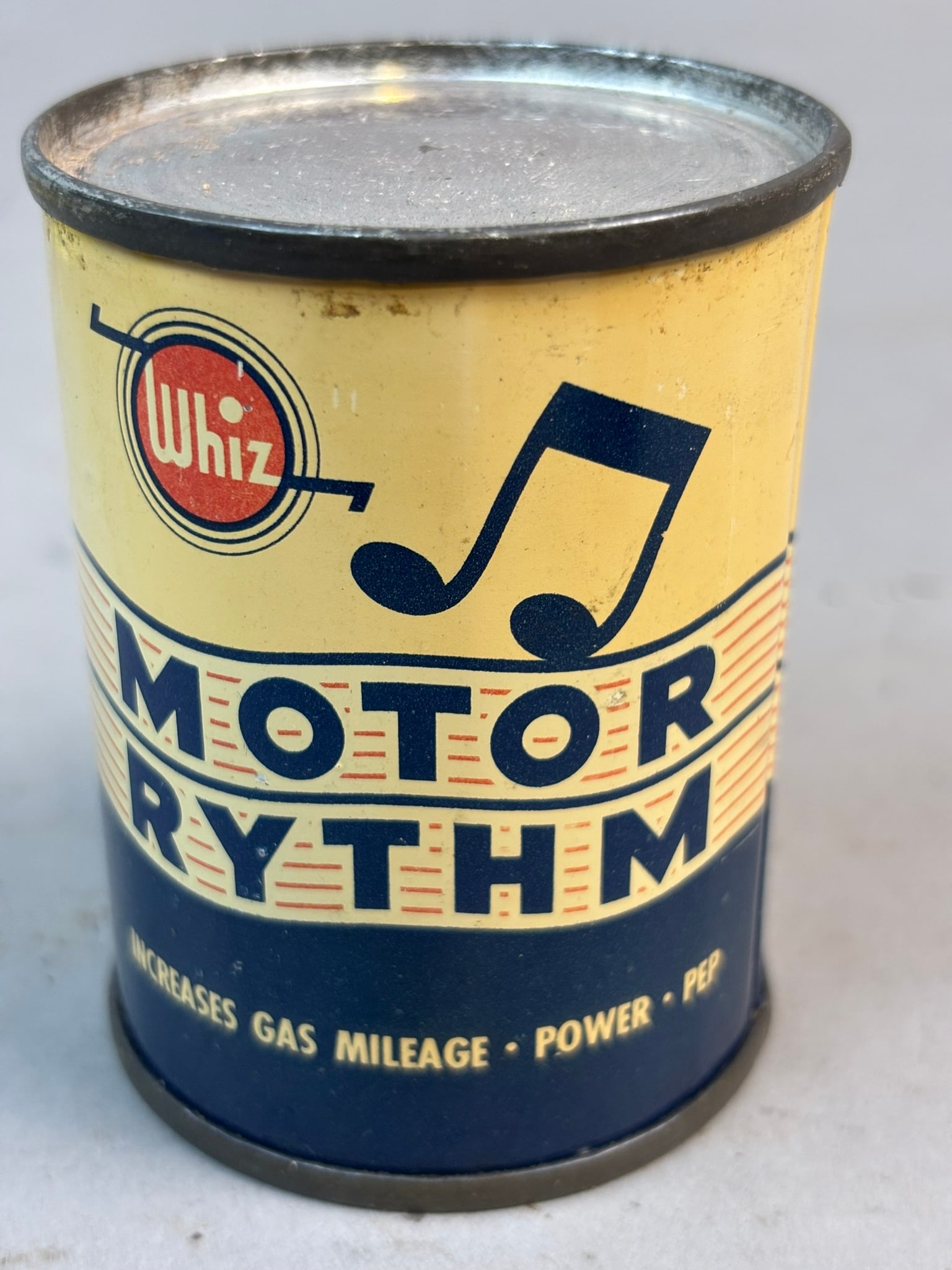 Whiz Motor Rythm 4oz Full Metal 50s Can: See all photos for a better idea on condition. All items are sold as-is, where-is! This is a simulcast auction event, with in house bidding offered, along with multiple online bidding platforms. If yo
