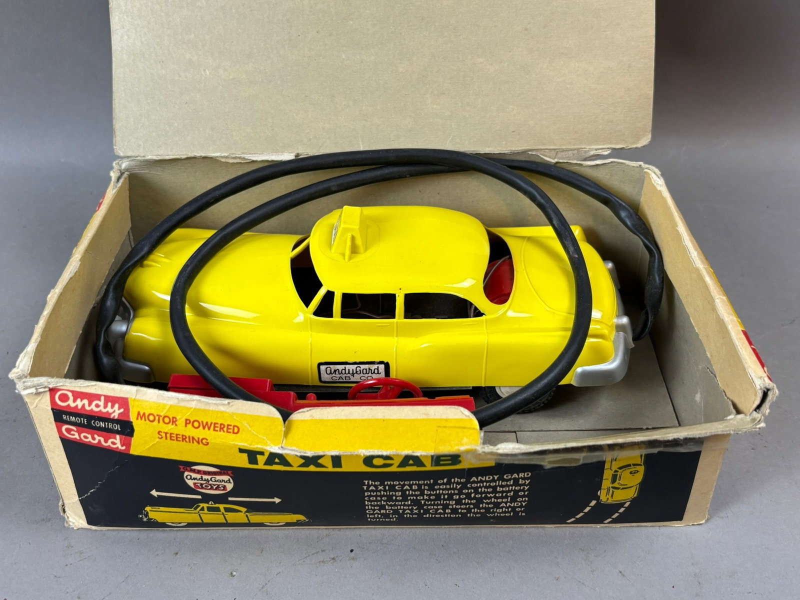Tekno 1:43 - 1 - Coche a escala - MG 1100 (n. 832) - Hecho en Dinamarca