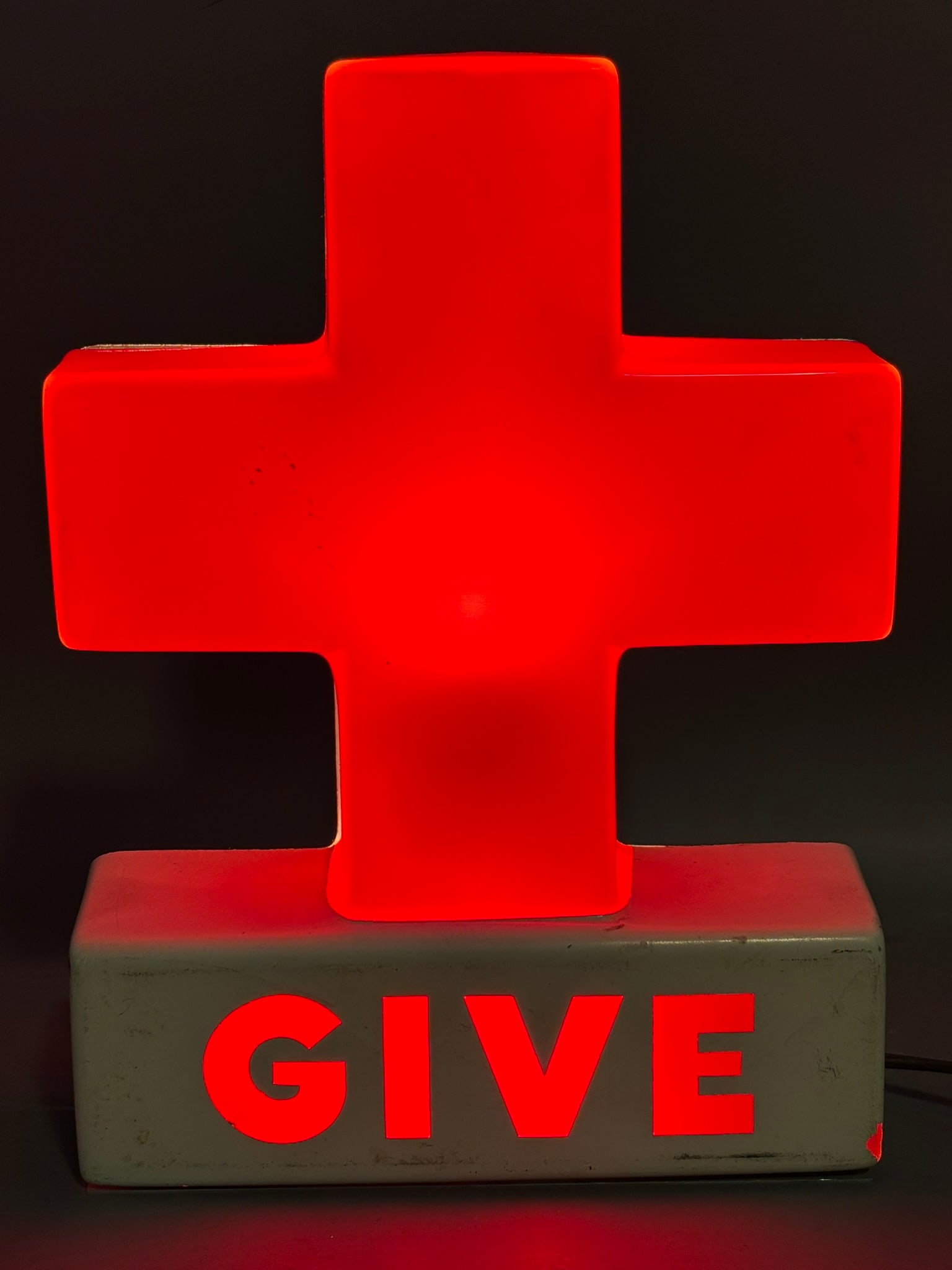 Give Blood Original 40s-50s Plastic Lighted Red Cross Sign - Works: See all photos for a better idea on condition. All items are sold as-is, where-is! This is a simulcast auction event, with in house bidding offered, along with multiple online bidding platforms. If yo