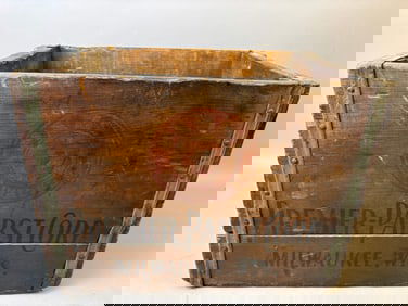 Premier Pabst Co Milwaukee Wisconsin 12 24oz Wooden Beer Crate