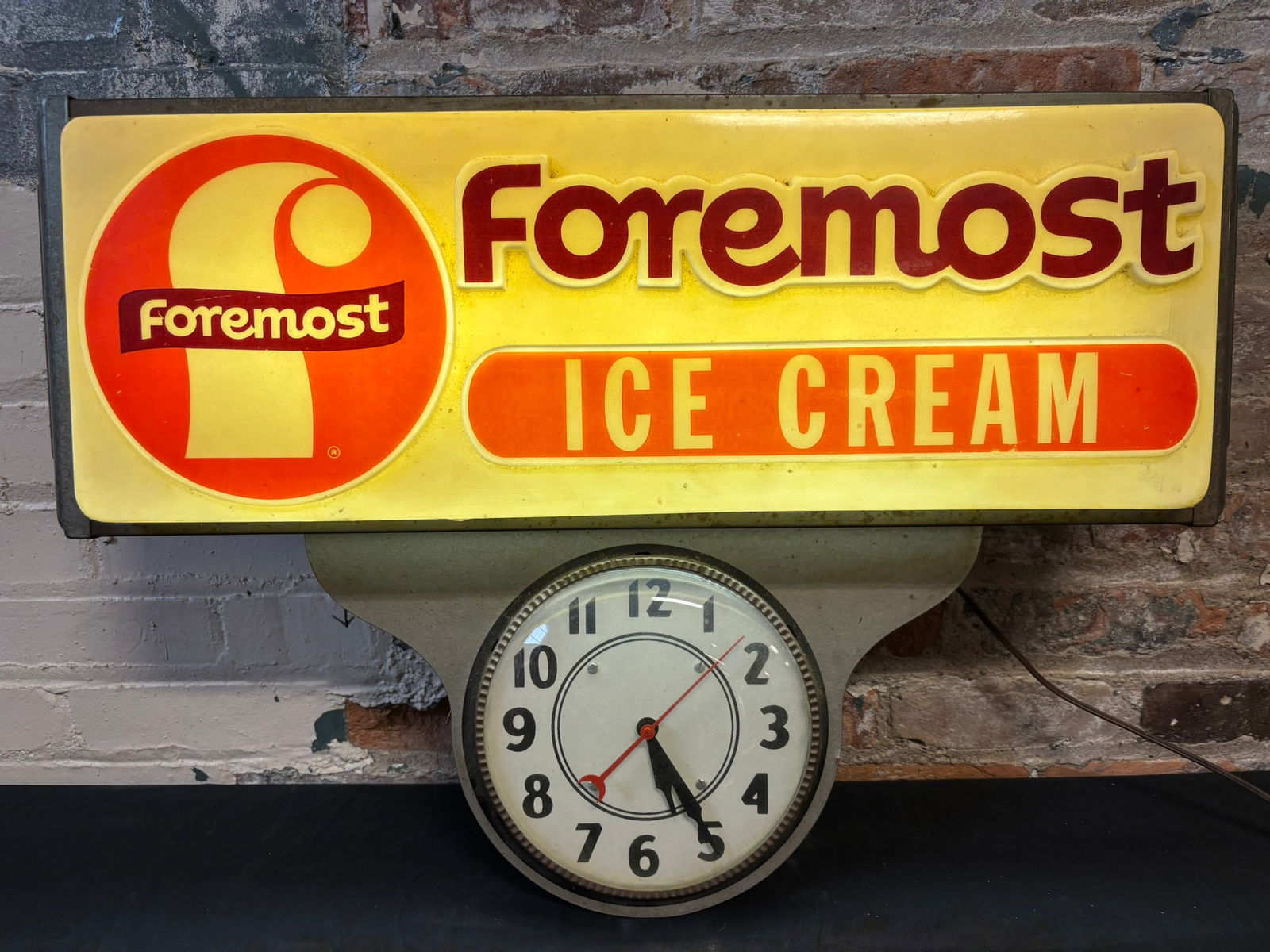 Foremost Ice Cream Lighted Advertising Clock Sign by Countryman (1 of 15)