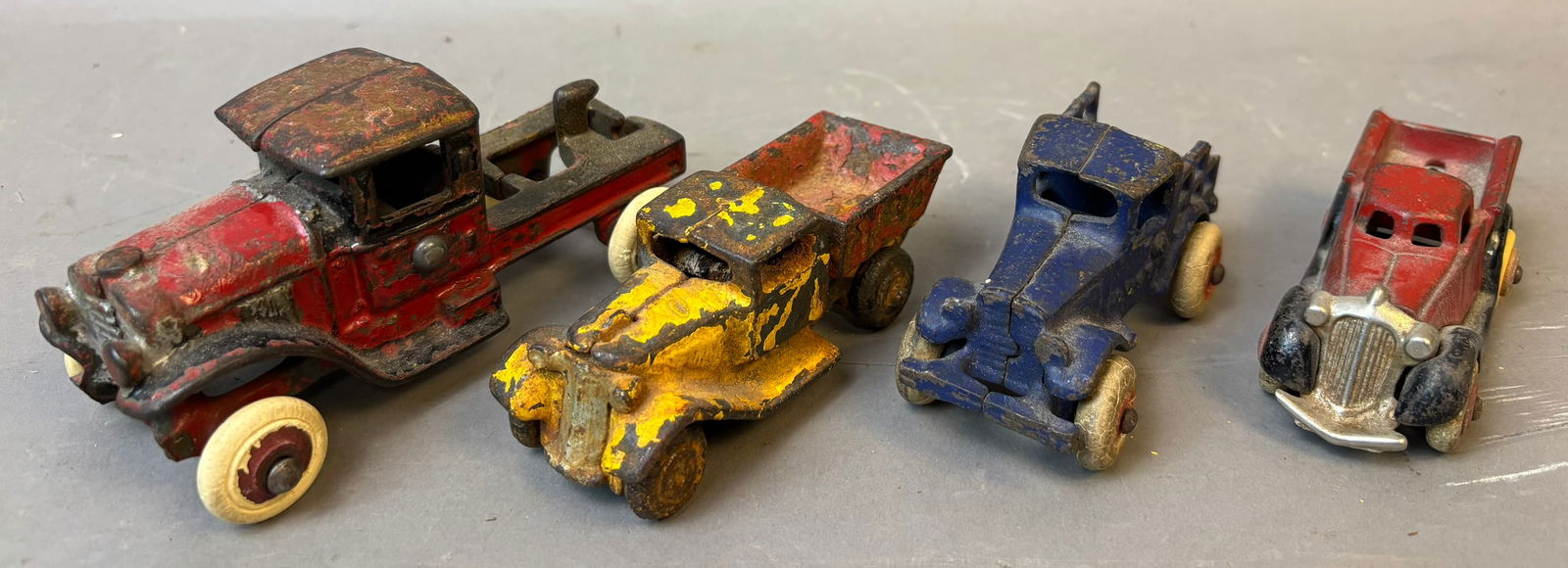 Antique Lot 4 Original Cast Iron Dump Trucks & Parts (1 of 9)