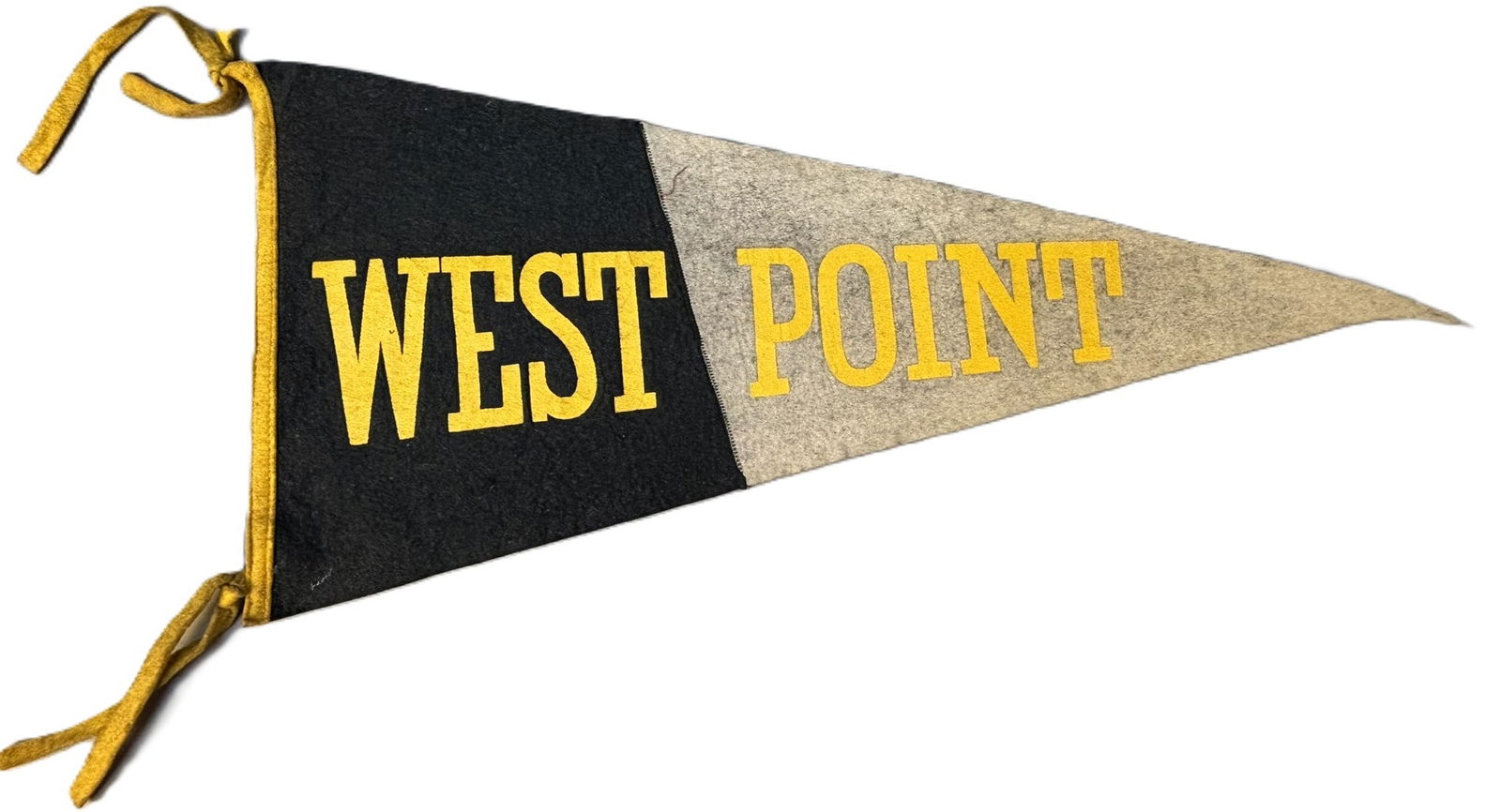 Antique 1930s West Point University 23" Felt & Wool College Football Pennant: Nice original sewn on tag as shown. Great original pennant. See all photos for a better idea on condition. PLEASE NOTE WE OFFER IN HOUSE SHIPPING & HAVE BIDDING AVAILABLE ON OUR OWN WEBSITE! If you wi