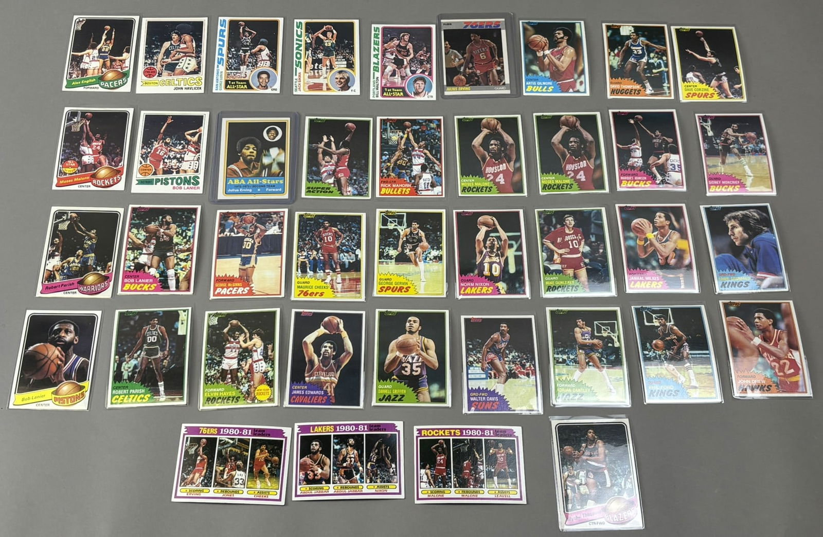 Lot 40 1972-1981 Basketball Cards 1972-73 Julius Erving 2nd Year Walton: Great original assorted lot of 1970s basketball cards in VG-EX condition. See all photos. PLEASE NOTE WE OFFER IN HOUSE SHIPPING & HAVE BIDDING AVAILABLE ON OUR OWN WEBSITE! If you win on LIVE AUCTION