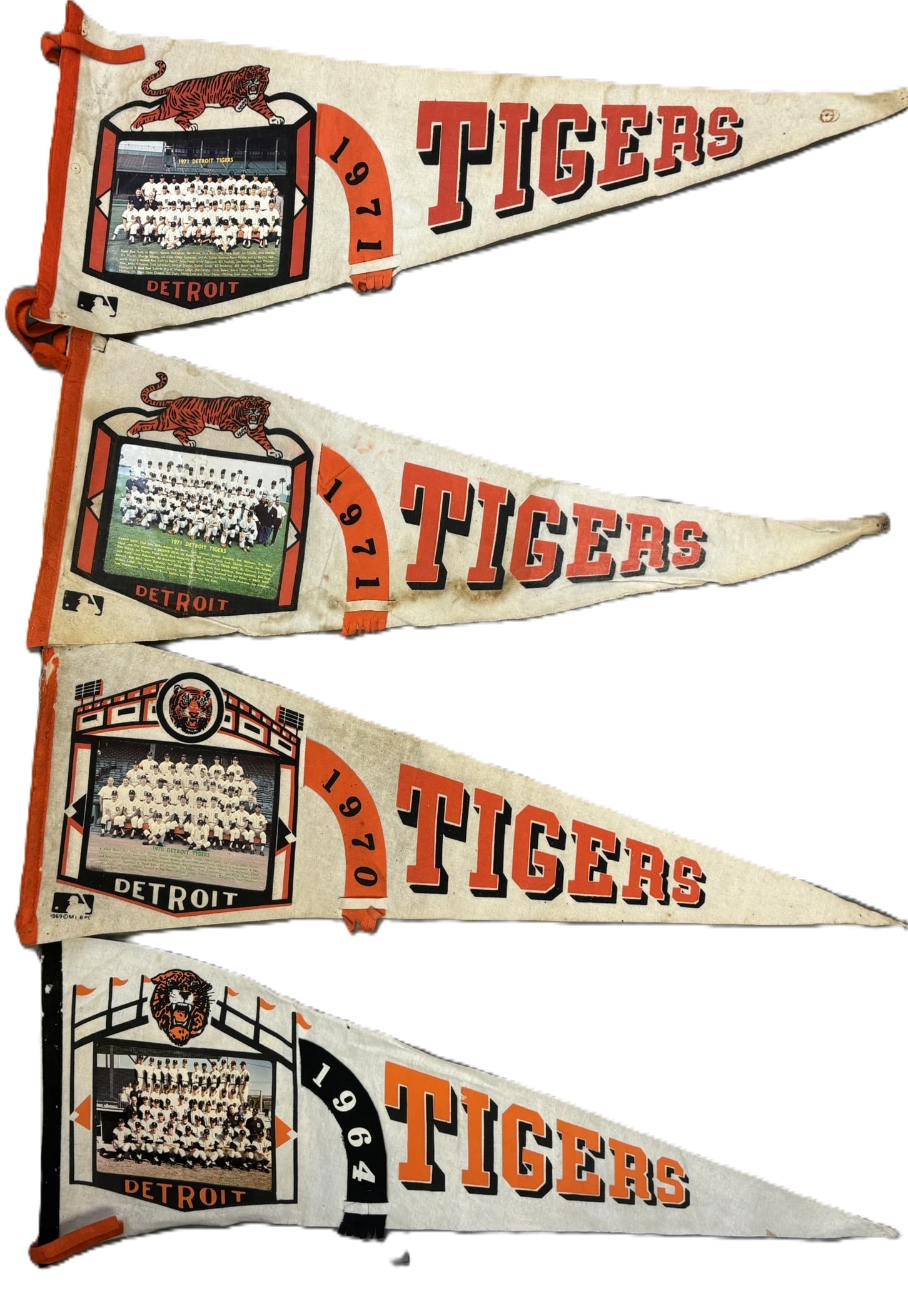 Lot 4 1964 1970 & 1971 Detroit Tigers Team Picture Baseball Pennant(s): Great original lot of 4 Detroit Tigers Team Photograph felt baseball pennants. We believe this to be from Sterling Illinois. PLEASE NOTE WE OFFER IN HOUSE SHIPPING & HAVE BIDDING AVAILABLE ON OUR OWN