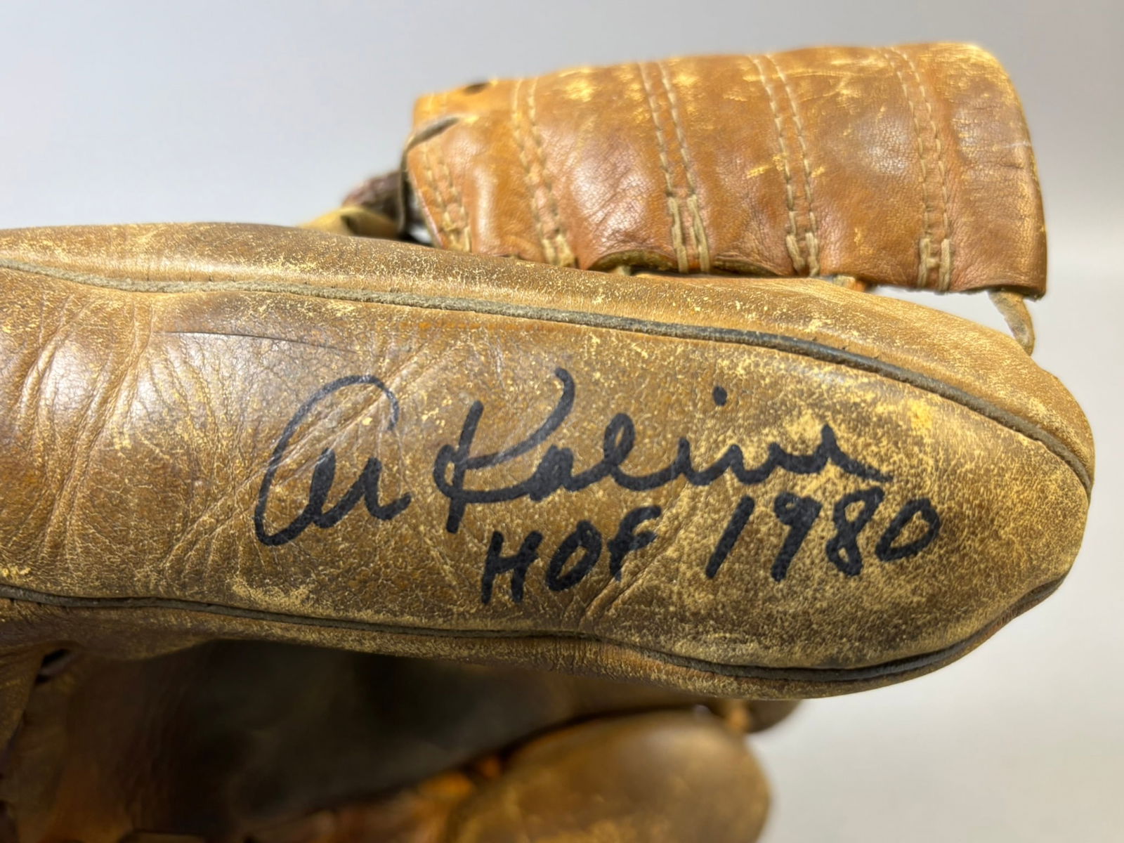 Al Kaline HOF 1980 Original Signed Baseball Glove: Johnny Walker Model 786 leather glove signed post career by HOF Detroit Tigers Great "AL KALINE" inscribed "HOF 1980" PLEASE NOTE WE OFFER IN HOUSE SHIPPING & HAVE BIDDING AVAILABLE ON OUR OWN WEBSITE