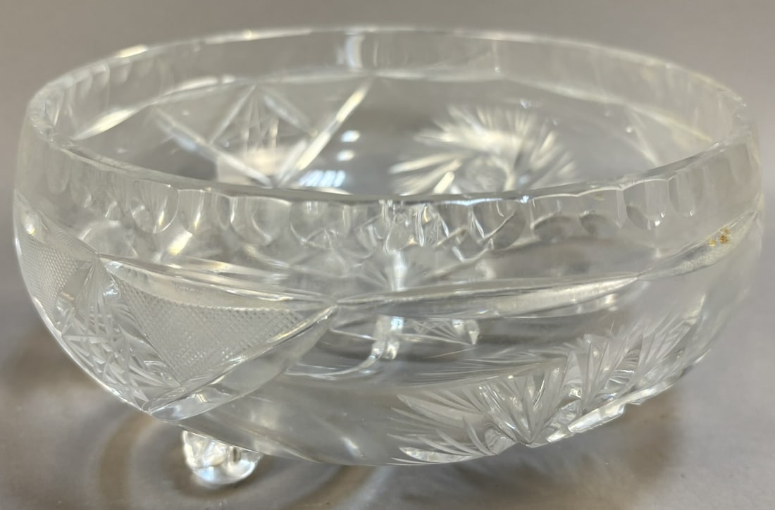 Heavy Cut Crystal Footed Bowl w/ Star & Fan Motif 7.75": A substantial and beautifully cut crystal bowl measuring approximately 7.75 inches in diameter by 3.25 inches tall. This piece features an elegant array of classic cut patterns including radiating sta