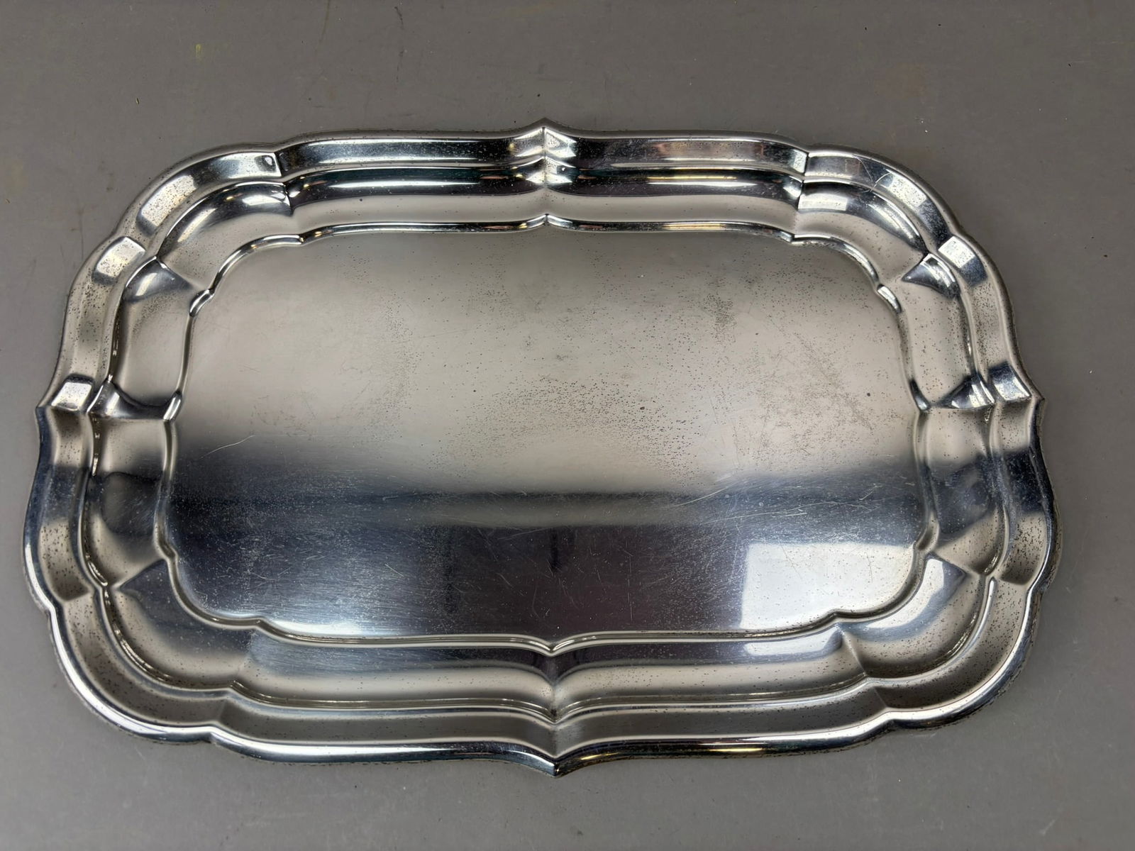 Windsor Gorham Sterling Silver Tray 18.5" Serving Tray 1574 Grams: Large Gorham sterling silver serving tray in the Windsor pattern featuring a classic shaped rectangular form with stepped and molded border. The underside is marked with the Gorham lion, anchor, and &