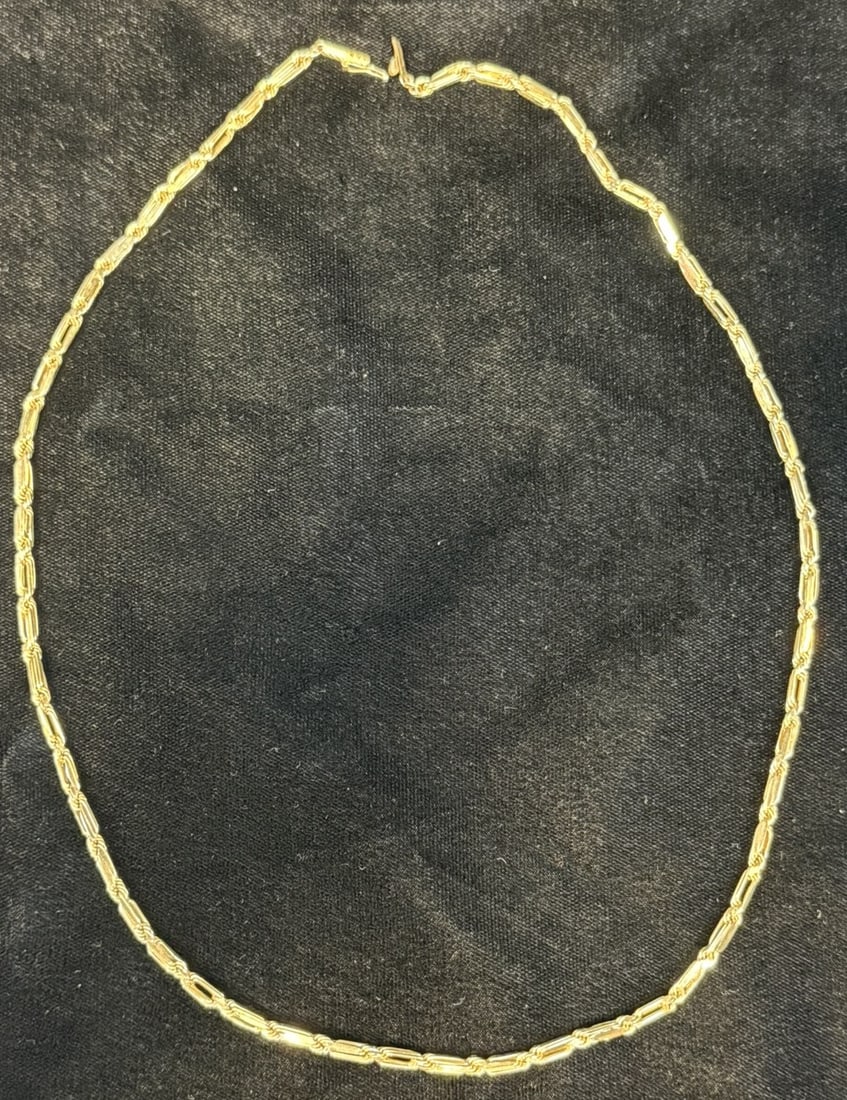 14K Yellow Gold LChain Necklace 20" Bar & Rope Design 5.19g: 14K yellow gold chain necklace featuring a distinctive alternating elongated bar and twisted rope design with spring ring clasp, the clasp stamped “14KT” confirming gold purity. The chain