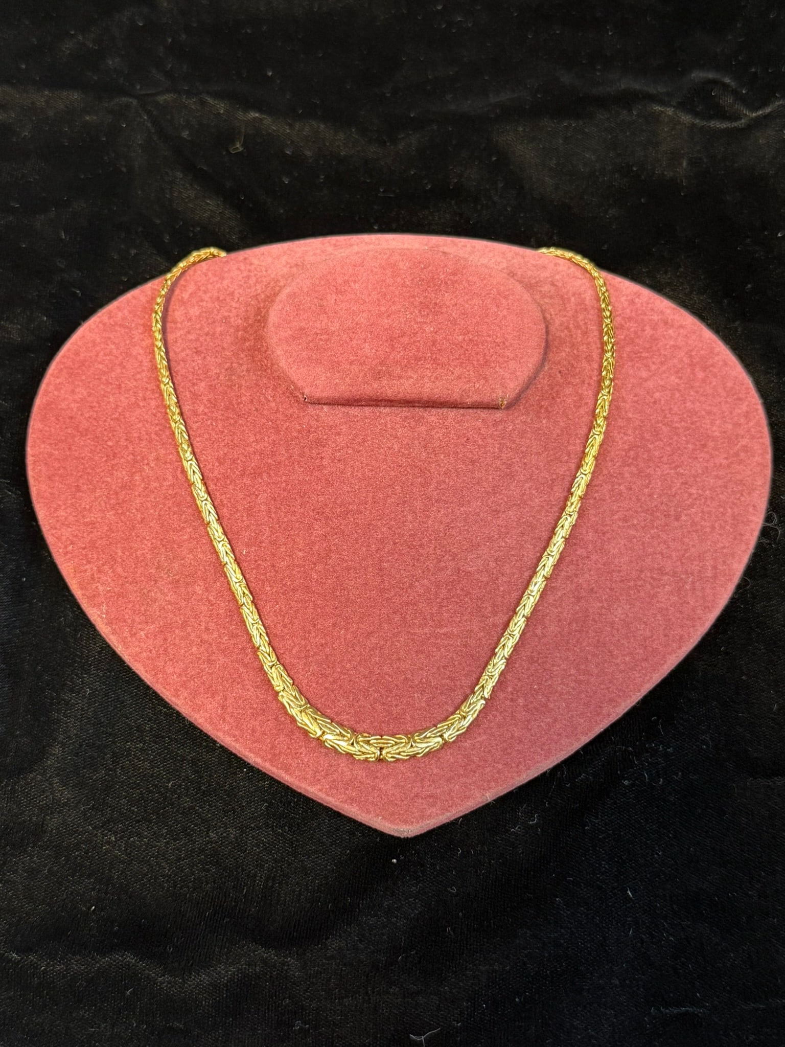 14K Yellow Gold Byzantine Necklace 18.5" 13.29g Classic Chain: 14K yellow gold Byzantine necklace featuring the classic intricate woven pattern known for its durability, flexibility, and luxurious appearance. The chain displays tightly interlocking forming the di