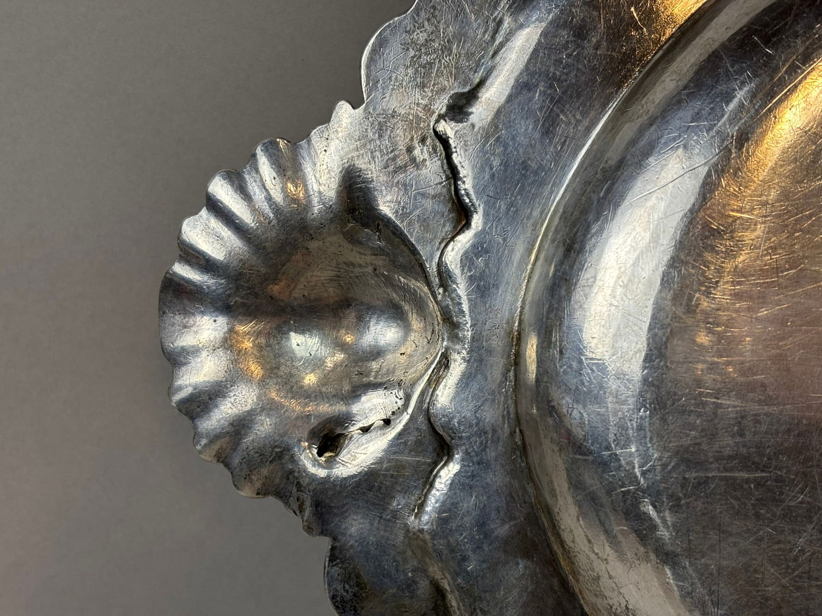 1789 Irish George III Sterling Silver Presentation Tray by Thomas Jones 2670 Grams - 9