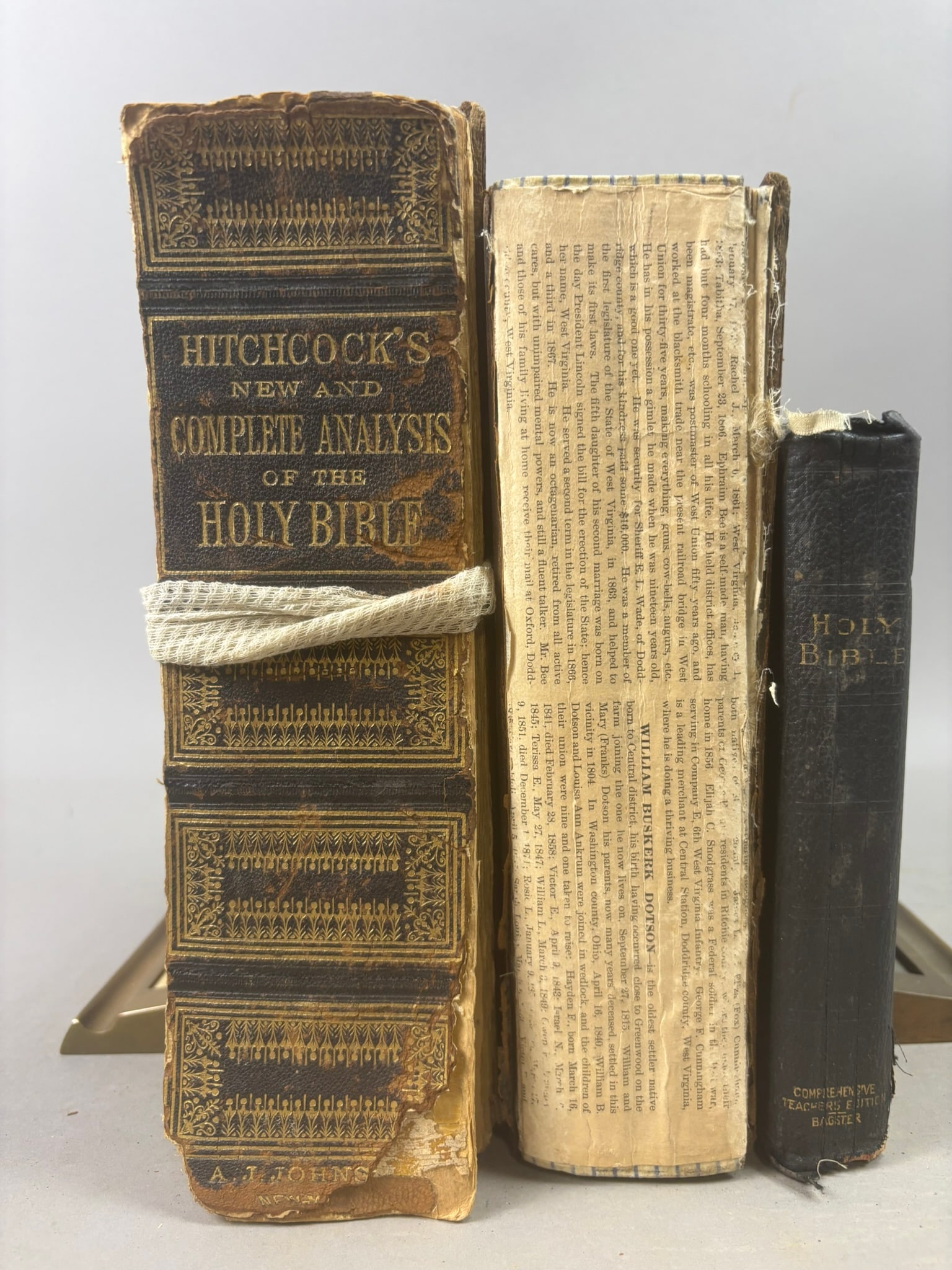 3 Antique Religious Books Holy Bible Hitchcock Analysis New Testament: Group of three antique religious volumes including Hitchcock’s New and Complete Analysis of the Holy Bible published by A. J. Johnson, New York (1875), an illustrated New Testament with critical