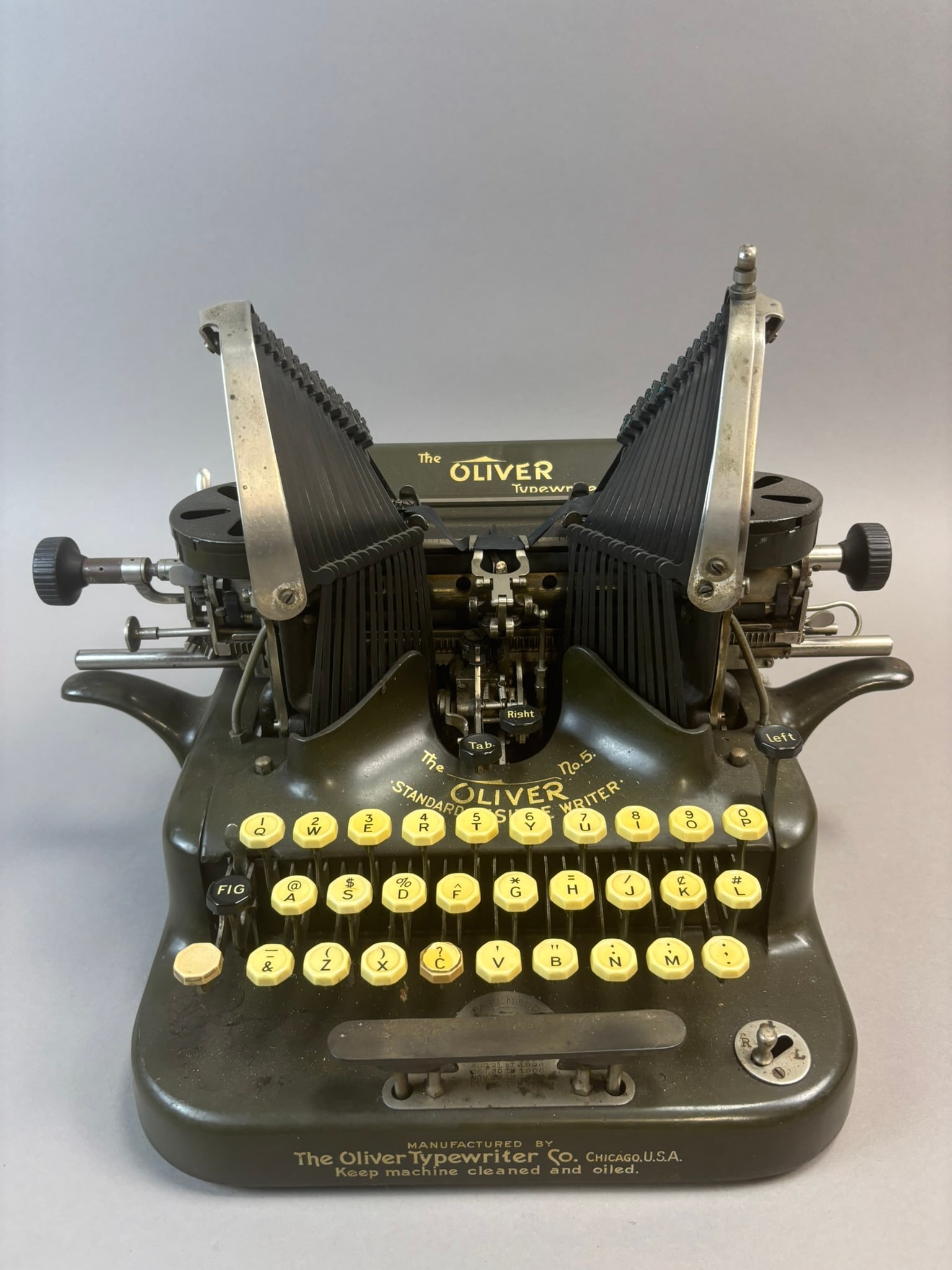Antique Oliver No5 Standard Visible Typewriter Olive Green Chicago (1 of 19)