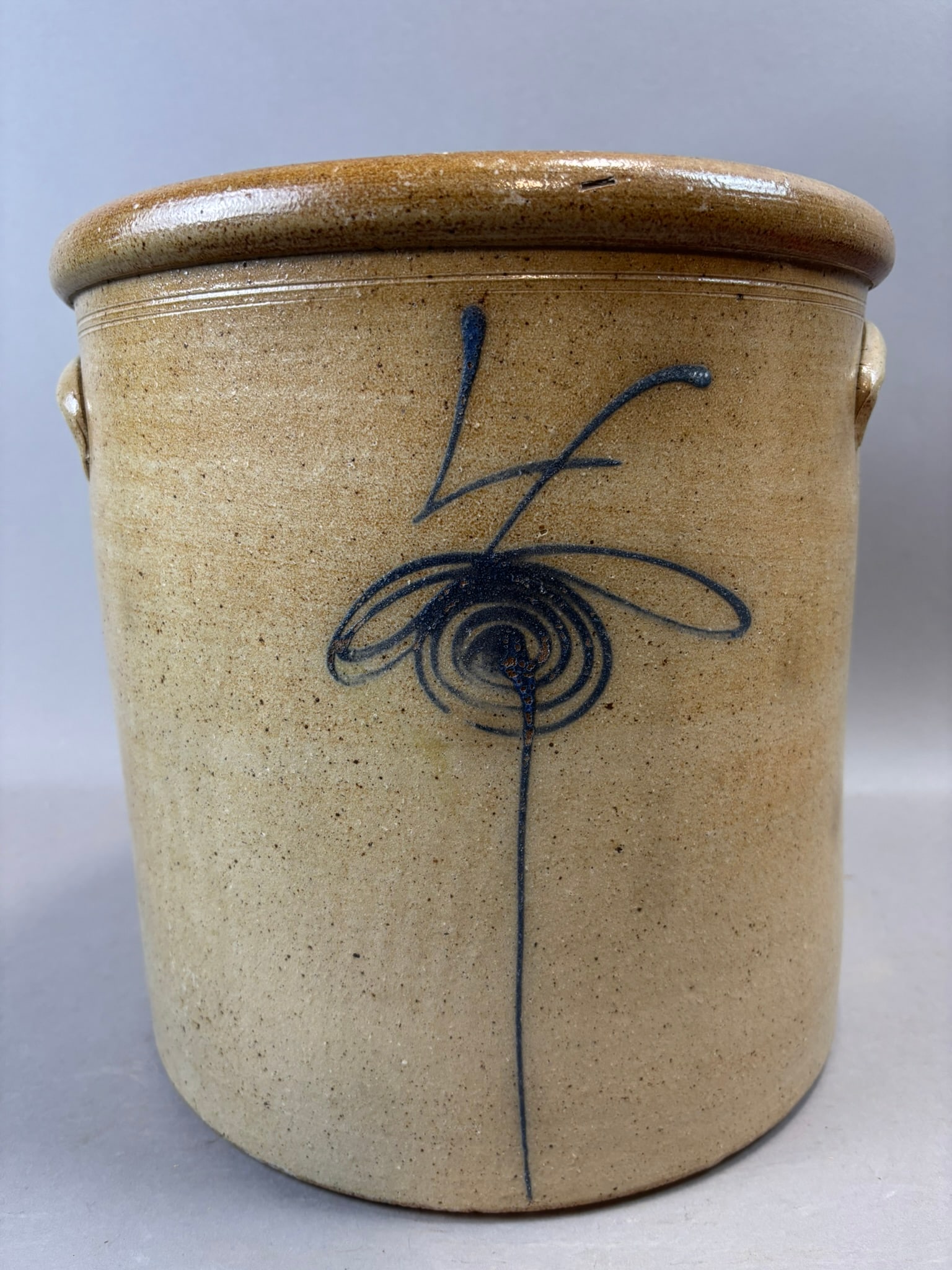 Antique 4 Gallon Cobalt Decorated 11" Salt Glaze Stoneware Crock: Attractive 19th century salt-glazed stoneware crock featuring a bold, freehand cobalt decoration in a classic spiral and foliate motif. The design is fluid and confident, with strong contrast against