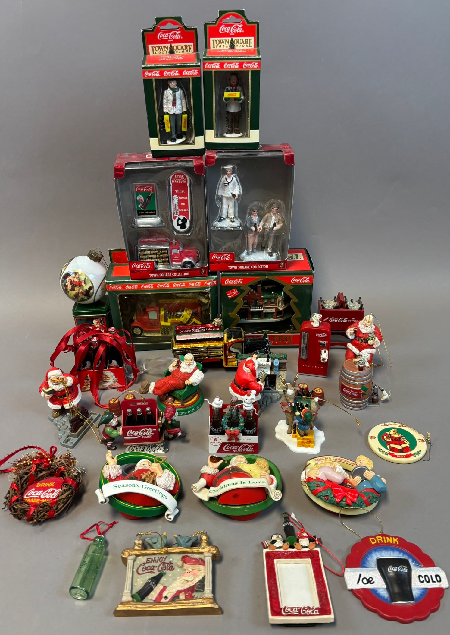 33 Piece Lot Original Coca Cola Christmas Ornaments & Holiday Display Items: See all photos