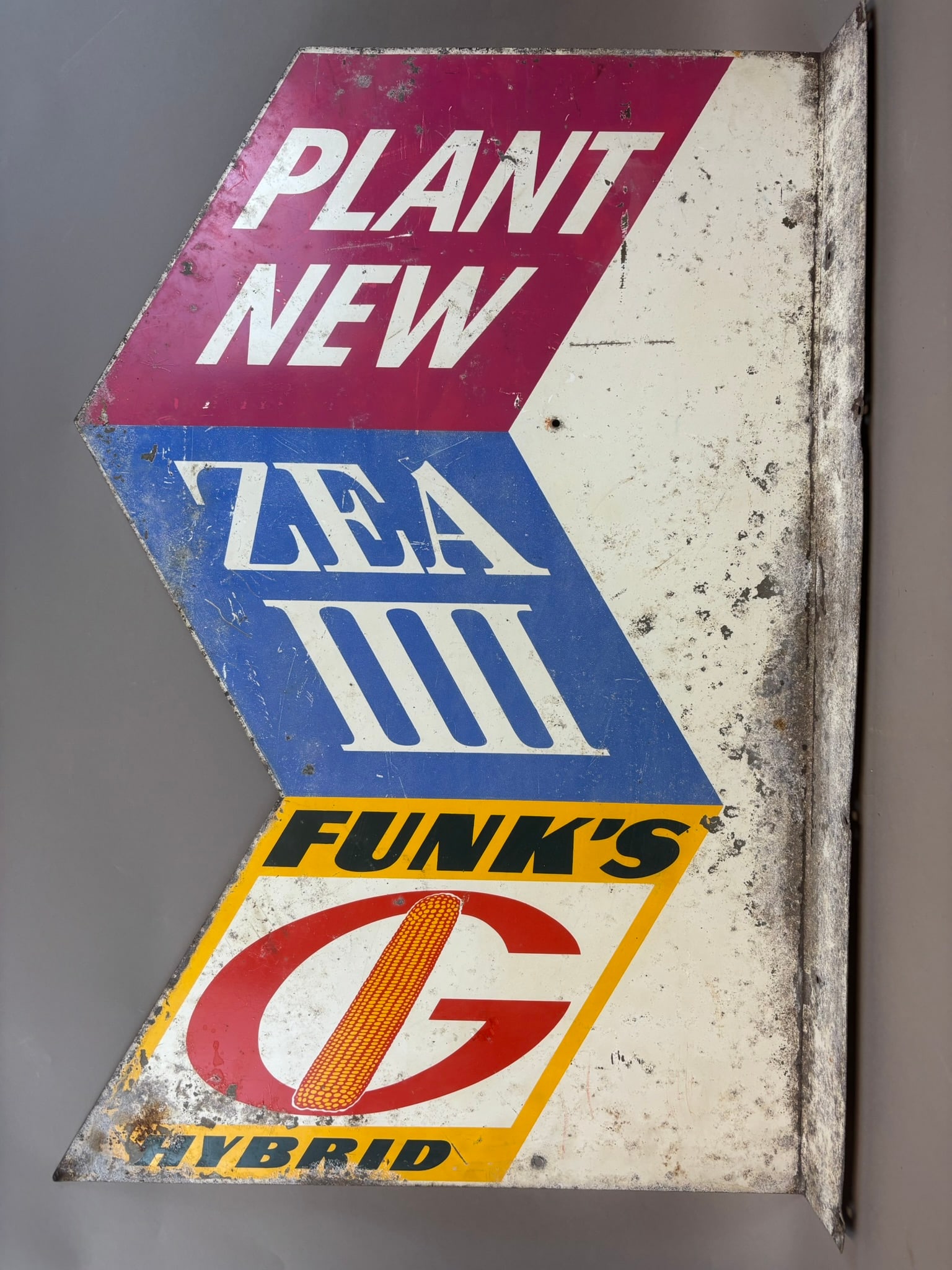 Funk's G Hybrid Plant New Zea IIII DST Painted Metal Advertising Flange Corn Sign (1 of 19)