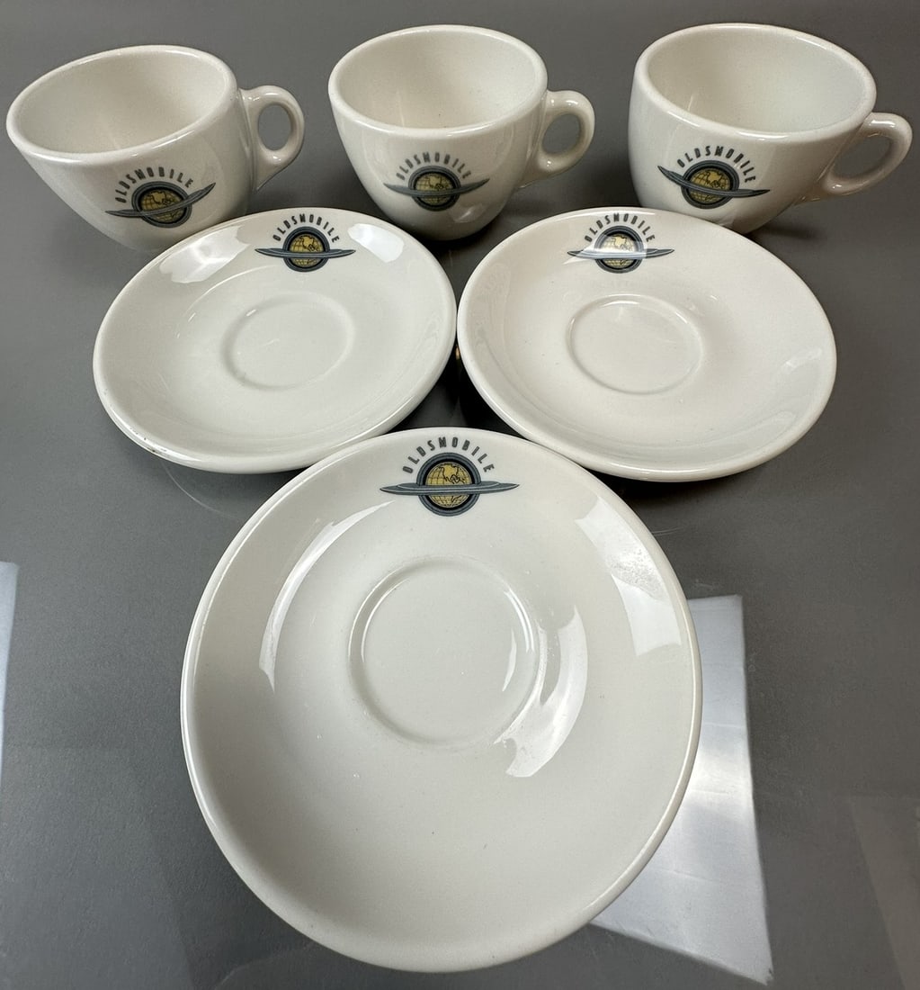 Lot 6 Original Oldmsobile 1950s Coffee Cups & 5.75" Plates by Syracuse China (1 of 10)