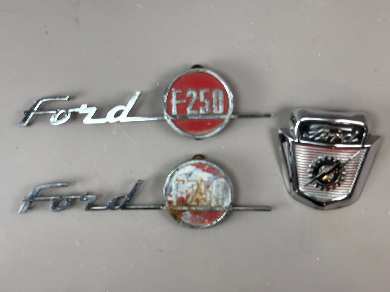 Lot 3 1950s Ford F-250 & Script Original Chrome Fender & Grille Emblems (1 of 12)