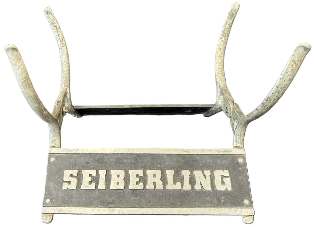 Seiberling Cast Embossed 20s Advertising Tire Rack Display: Measures roughly 11" wide x 11.5" deep x 8.5" tall. Great original condition as shown.