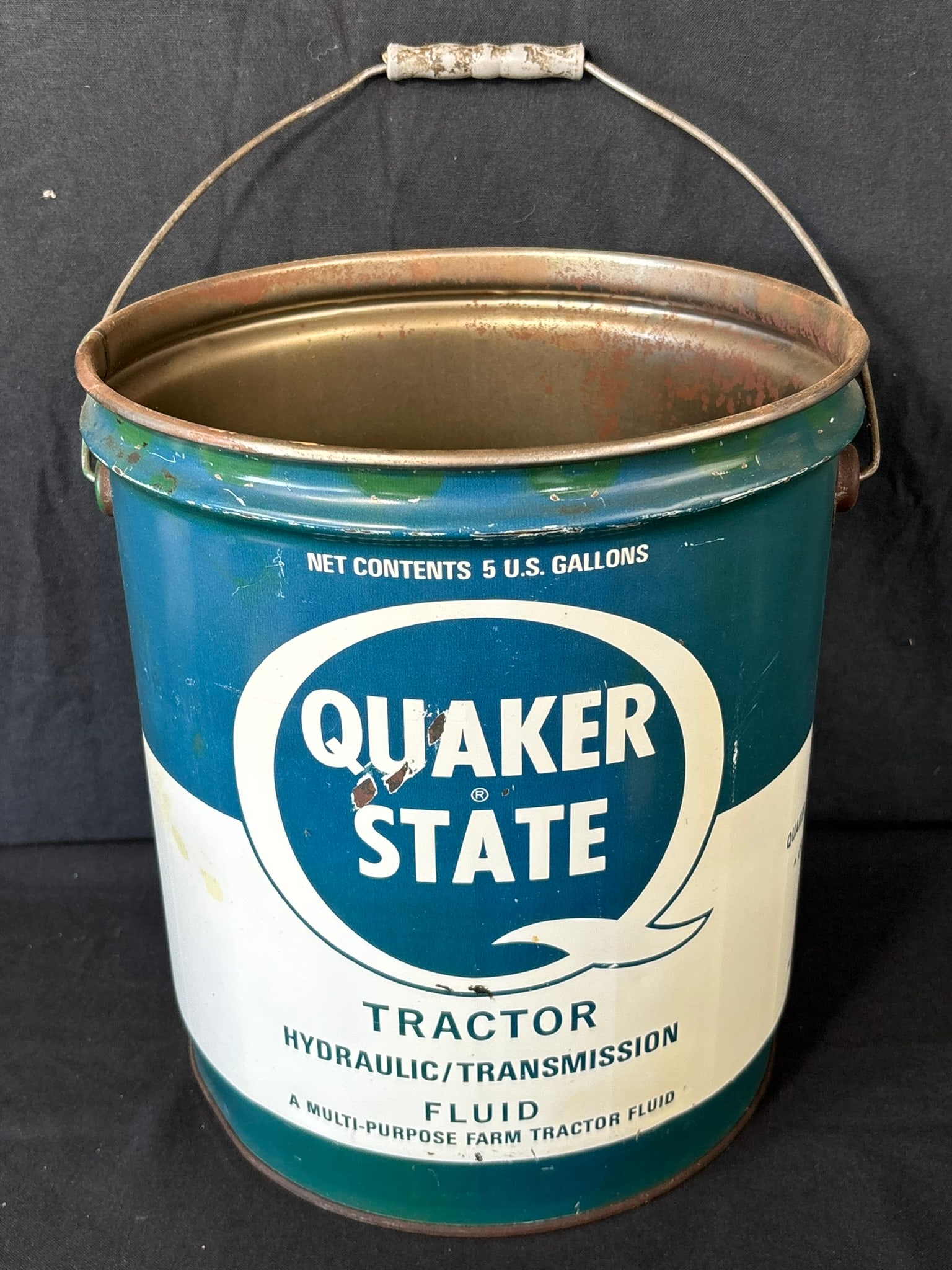 Quaker State Tractor Hydraulic Trans Fluid 5 Gallon Can: Great original graphics. Wear as shown. See all photos for a better idea on condition.