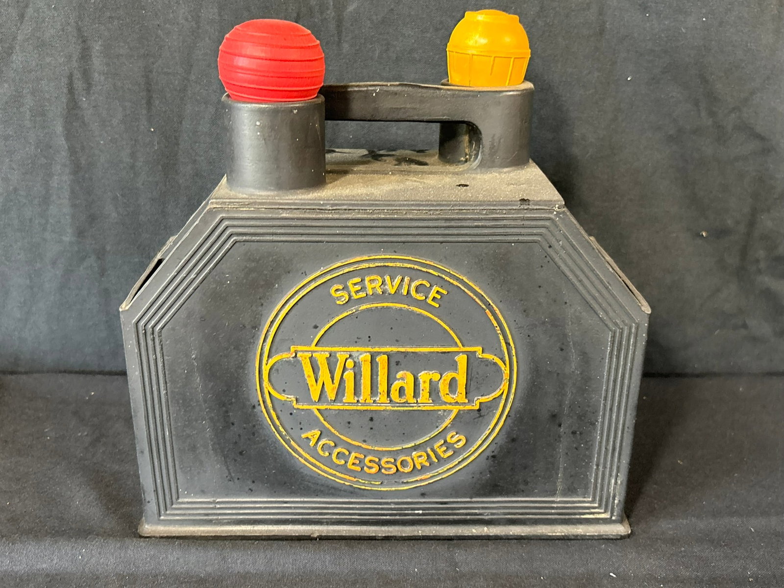 Willard Battery Service Embossed Rubber Store Display Kit: Base measures 11" x 5"