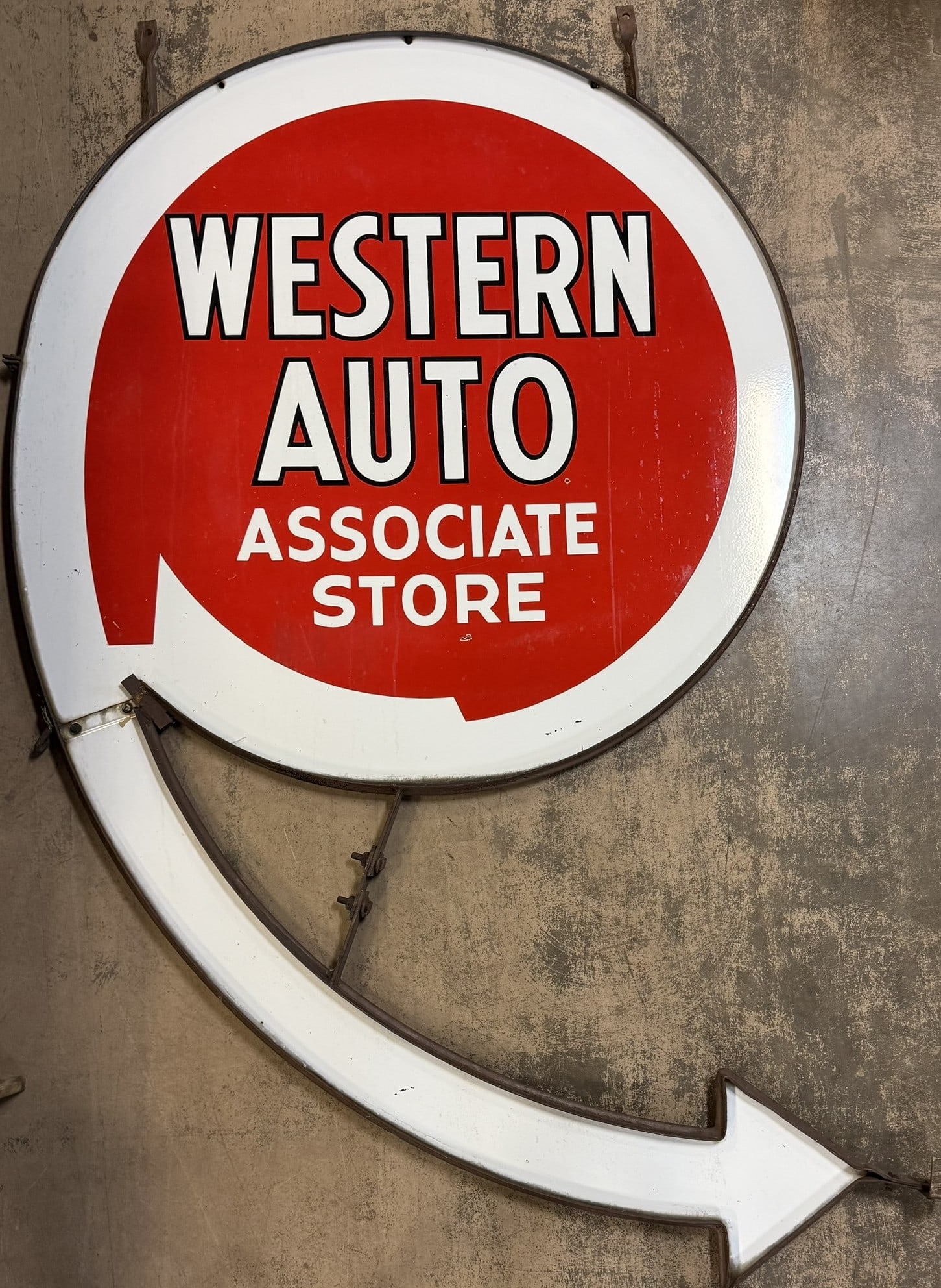 Western Auto Associate Store DSP Porcelain Arrow Sign Ring (1 of 18)