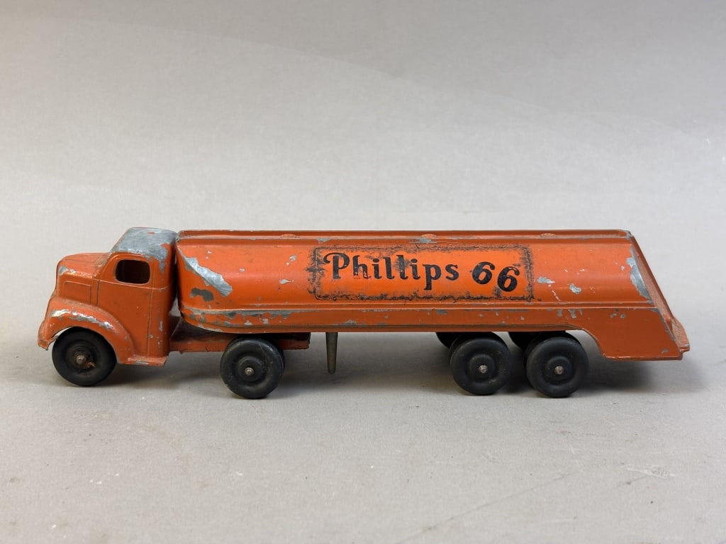 Phillips 66 Gasoline Ralstoy Toy Semi Truck Hauler: Please make sure you view all photos and ask any questions you may have! Great original collectible item. This is day 1 of our 2 day one owner auction event. Thanks and have a great day! Holler & Hamm