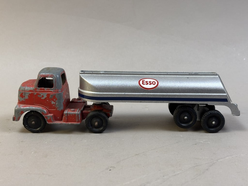 Esso Gasoline Tanker 8.5" Semi Truck Tootsietoy: Please make sure you view all photos and ask any questions you may have! Great original collectible item. This is day 1 of our 2 day one owner auction event. Thanks and have a great day! Holler & Hamm