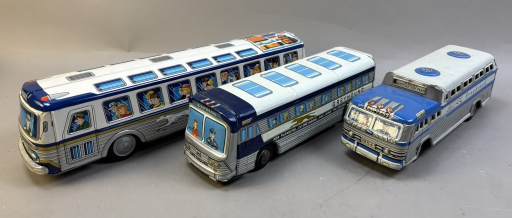 Lot 3 50s Greyhound 10" Tin Litho Express Bus(es): Please make sure you view all photos and ask any questions you may have! Great original collectible item. This is day 1 of our 2 day one owner auction event. Thanks and have a great day! Holler & Hamm