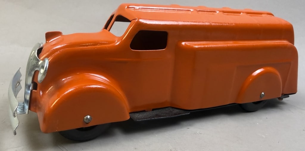 1939s Marx or Wyandotte Pressed Steel Oil Truck: Appears to be repainted with orange paint! Please make sure you view all photos and ask any questions you may have! Great original collectible item. This is day 1 of our 2 day one owner auction event.
