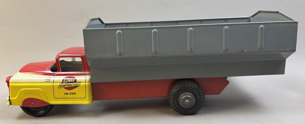 Vintage Tin Toy Dump Truck Lumar Contractors LM-2314: Please make sure you view all photos and ask any questions you may have! Great original collectible item. This is day 1 of our 2 day one owner auction event. Thanks and have a great day! Holler & Hamm