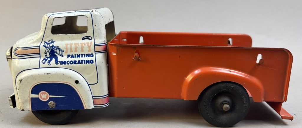 1954 Wyandotte Jiffy Painting Decorating Toy Truck: Please make sure you view all photos and ask any questions you may have! Great original collectible item. This is day 1 of our 2 day one owner auction event. Thanks and have a great day! Holler & Hamm