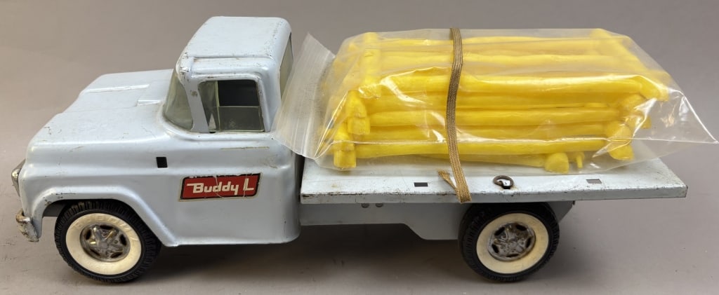 Buddy L Pressed Steel Flatbed Truck w/ Load q: Please make sure you view all photos and ask any questions you may have! Great original collectible item. This is day 1 of our 2 day one owner auction event. Thanks and have a great day! Holler & Hamm