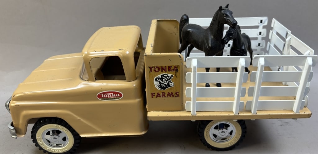 Tonka Farms Stake Bed Horse Trailer Pressed Steel (1 of 9)