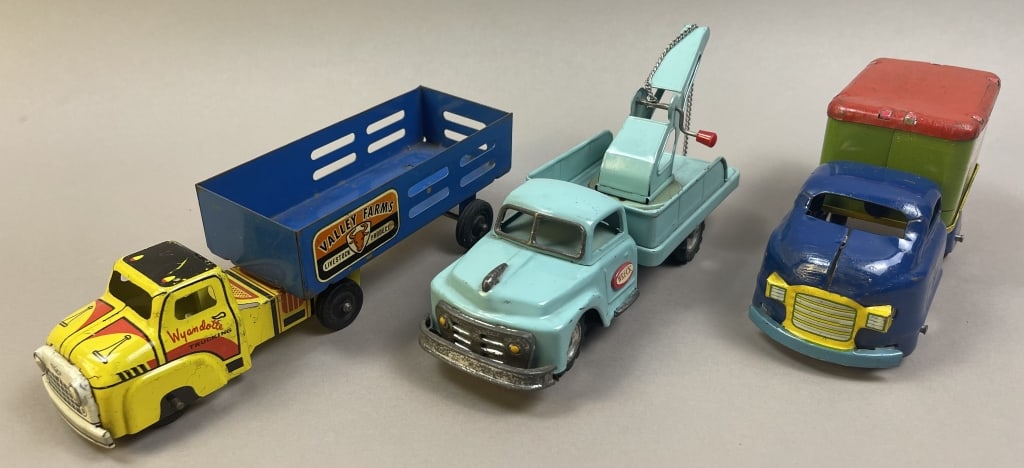 3 Wyandotte Tin Litho & Friction Powered Trucks: Please make sure you view all photos and ask any questions you may have! Great original collectible item. This is day 1 of our 2 day one owner auction event. Thanks and have a great day! Holler &